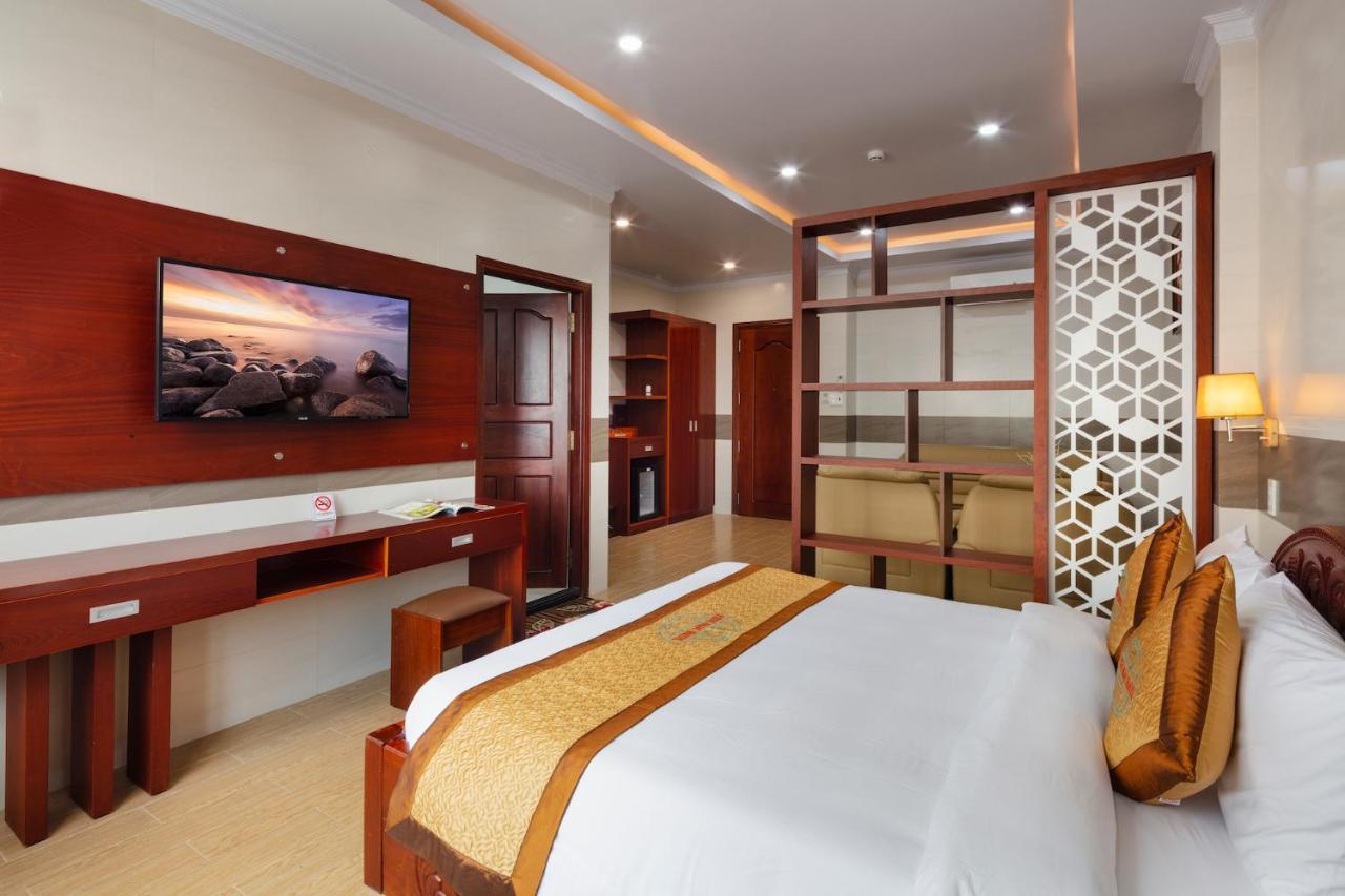 Phuc Ngoc Hotel Rach Gia Exterior photo