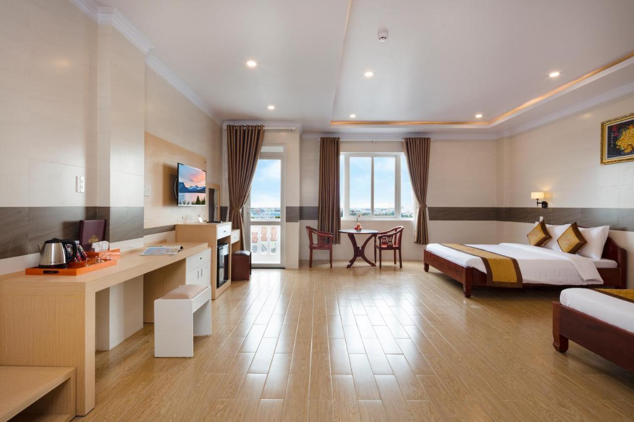 Phuc Ngoc Hotel Rach Gia Exterior photo