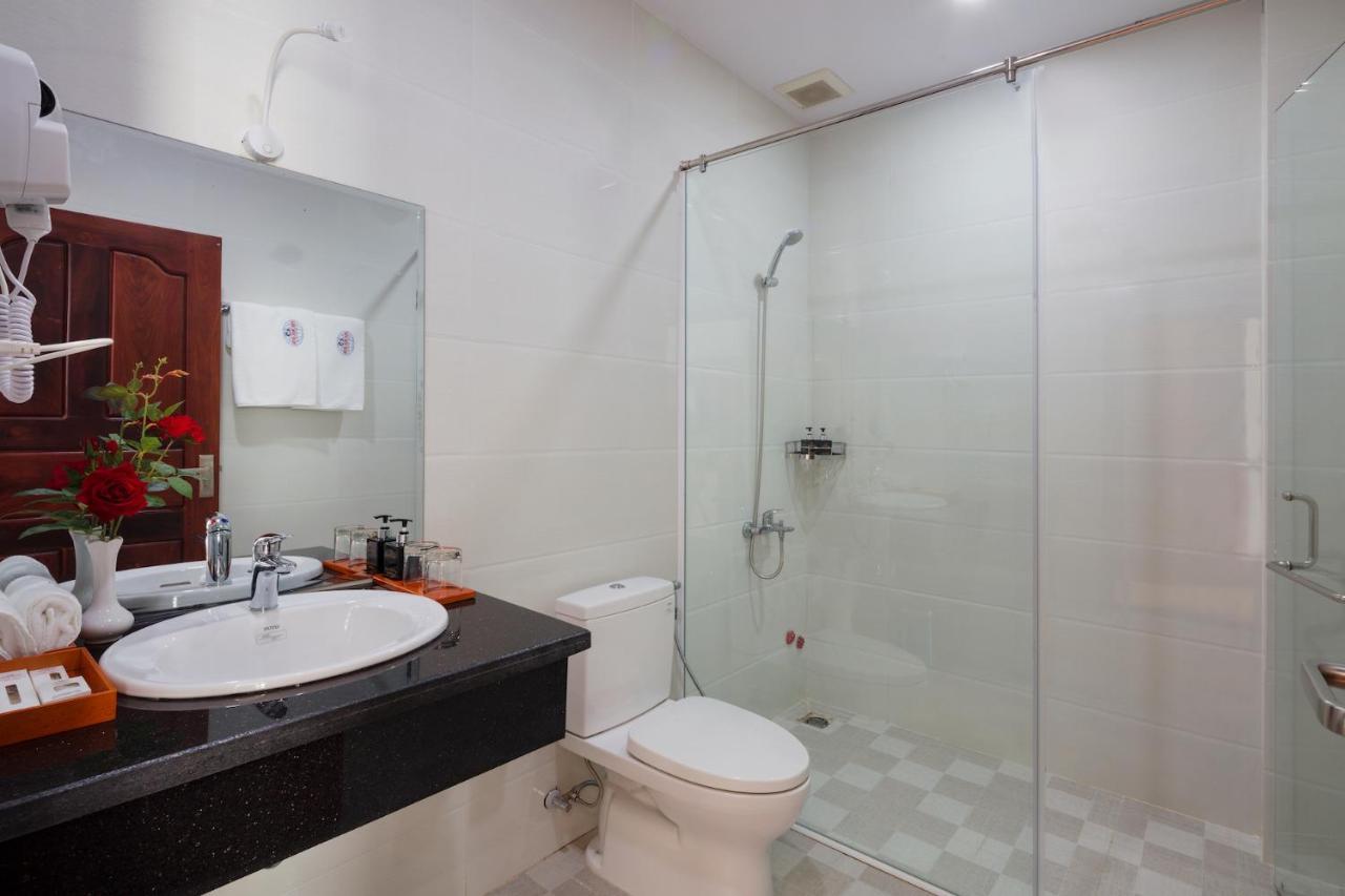 Phuc Ngoc Hotel Rach Gia Exterior photo