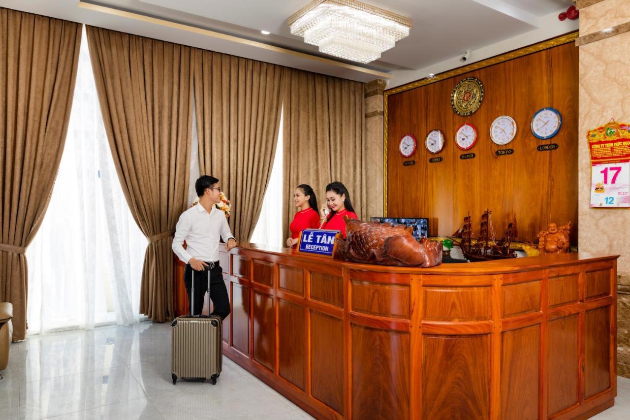 Phuc Ngoc Hotel Rach Gia Exterior photo